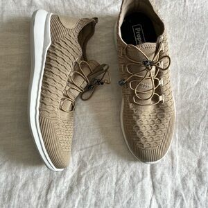 Proper TravelBound Sneakers | Size 11N